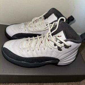 Jordan Kids Sneakers in White and Black